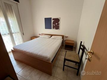 Stanza in appartamento trilocale lido adriano