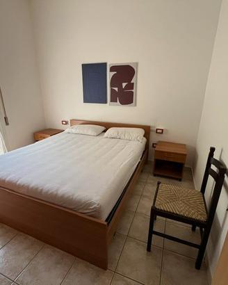 Stanza in appartamento trilocale lido adriano