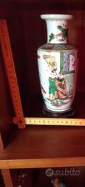 antico vaso cinese, con supporto in legno