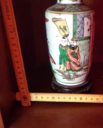 antico vaso cinese, con supporto in legno