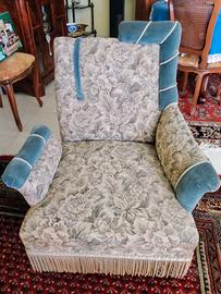 Divano + 2 poltrone Liberty.