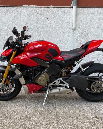 Ducati Streetfighter v4s