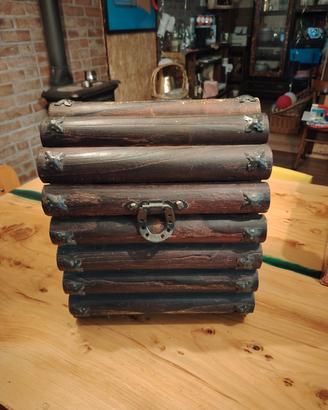 Forziere,contenitore in legno