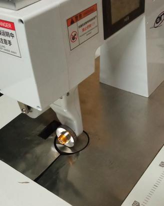 Macchina cucito ultrasuoni