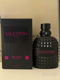 MAI USATO Valentino Born In Roma Extradose
