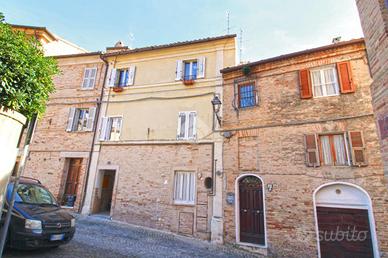 3 LOCALI A SANT'ELPIDIO A MARE