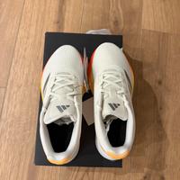 Scarpe da corsa Adidas Nuove con cartellino