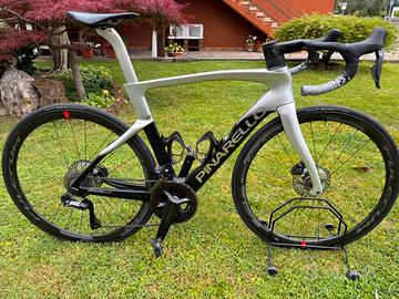 PINARELLO DOGMA f LIGHT 2024