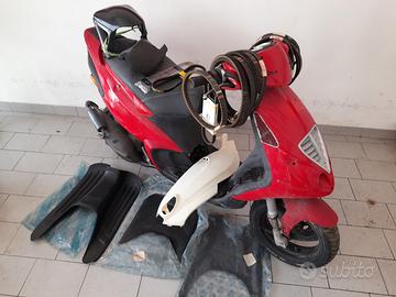 Piaggio NRG 2000 con vari ricambi Piaggio