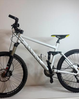 bici MTB Canyon 