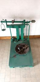 bilancia bascula e antica bilancia pesa 