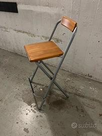 Sgabello pieghevole alto