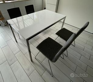 Tavolo IKEA TORSBY + 4 Sedie LILLÅNÄS