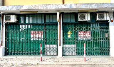 Negozio Ufficio 90 mq + 50mq magazz + posto auto