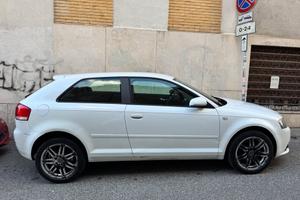Audi A3 2.0 TDI 140cv | Uniproprietario | S-Line |