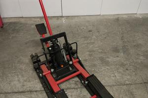 cric sollevatore moto o simili