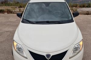 Lancia Ypsilon 1.2 Gold 69 CV 25.000 km