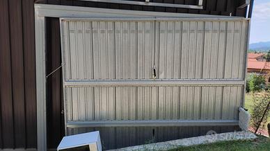 Porta basculante tipo pesante