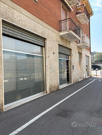 SPAZIO COMMERCIALE USO NEGOZIO 37 MQ CREMONA
