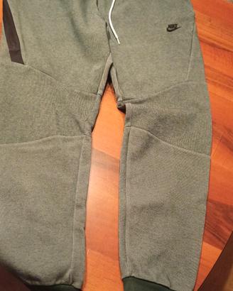 pantaloni Nike verdi