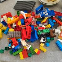 costruzioni miste lego e altro bimbi 
