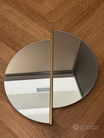 Specchio e appendiabiti