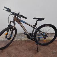 Mountain bike Rockrider ST 100