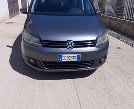 VOLKSWAGEN Touran - 2011