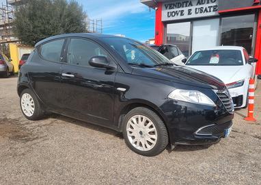 Lancia Ypsilon 1.2 69 CV 5 porte S&S Gold