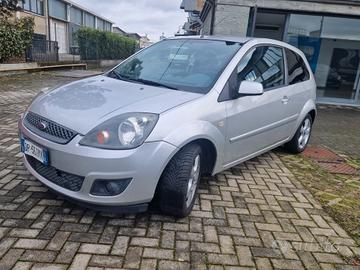 Ford Fiesta 1.6 TDCi 3p. Ghia