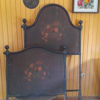 Testiere letto d'epoca in ferro dipinto