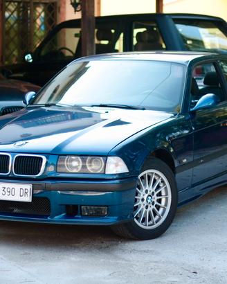 BMW 318is Coupé E36 Avus Blau M Sport