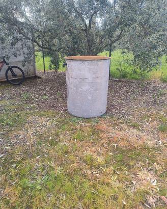 contenitore vetroresina 600/ litri