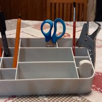 porta penne , ordine scrivania 