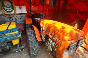Trattore Carraro compreso di fresa, trincio, vanga