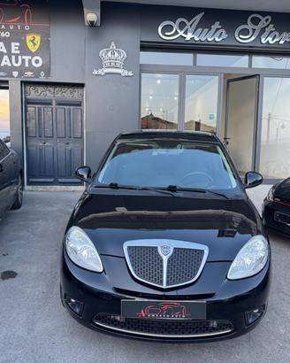 Lancia Ypsilon 1.2 Platino