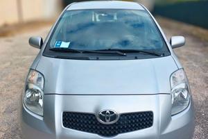 Toyota Yaris 2007, Affidabile e Pronta all'Uso