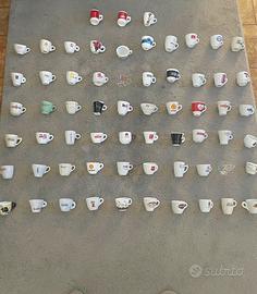 Collezione di 60 tazzine da caffè