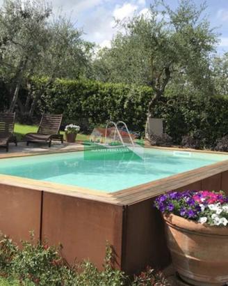 Villa di 250 m² con più di 5 locali a Ravenna