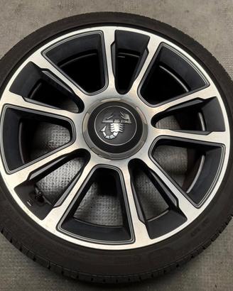 Set 4 Cerchi Abarth 17" + Gomme Estive seminuove