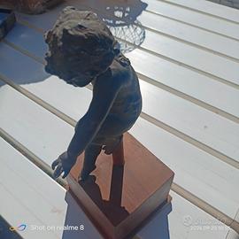 antica scultura putto metallo dorato 