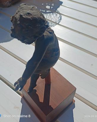 antica scultura putto metallo dorato 