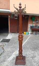 Appendiabiti in legno
