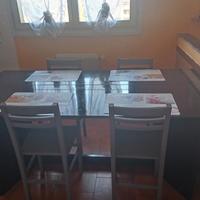 tavolo 6posti laccato più 4 sedie 