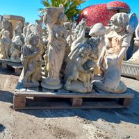 Statuette in cemento 