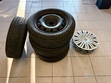 Gomme Invernali M+S 185/60 R15 con cerchi in ferro