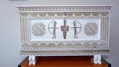 Stile sardo cassa bianca