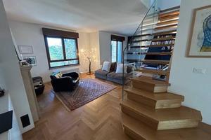 Appartamento di 180 m² con 4 locali e box auto dop