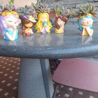 vasetti in materiale ceramico dipinti a mano