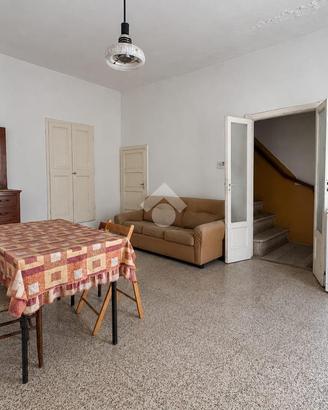 2 LOCALI A SAN GIOVANNI ROTONDO